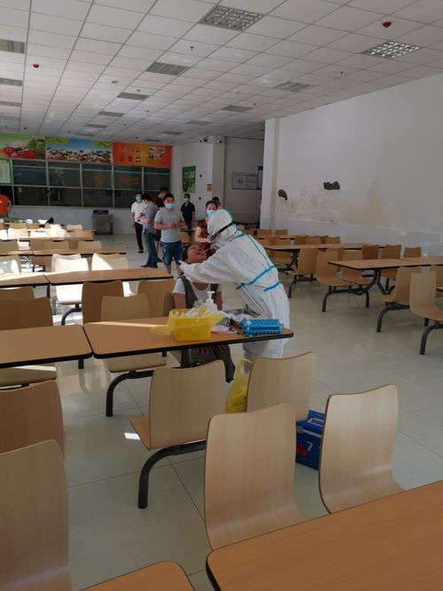 后勤服務集團首批餐飲服務人員成功通過核酸檢測，筑牢餐飲安全防線